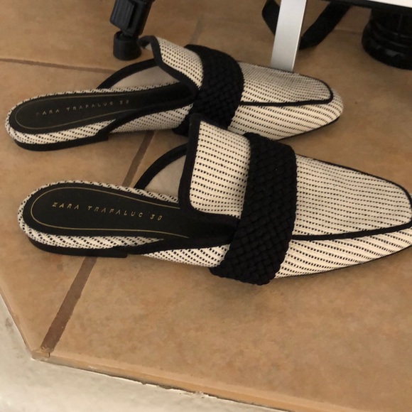 Zara slides sandals used once - Picture 2 of 6